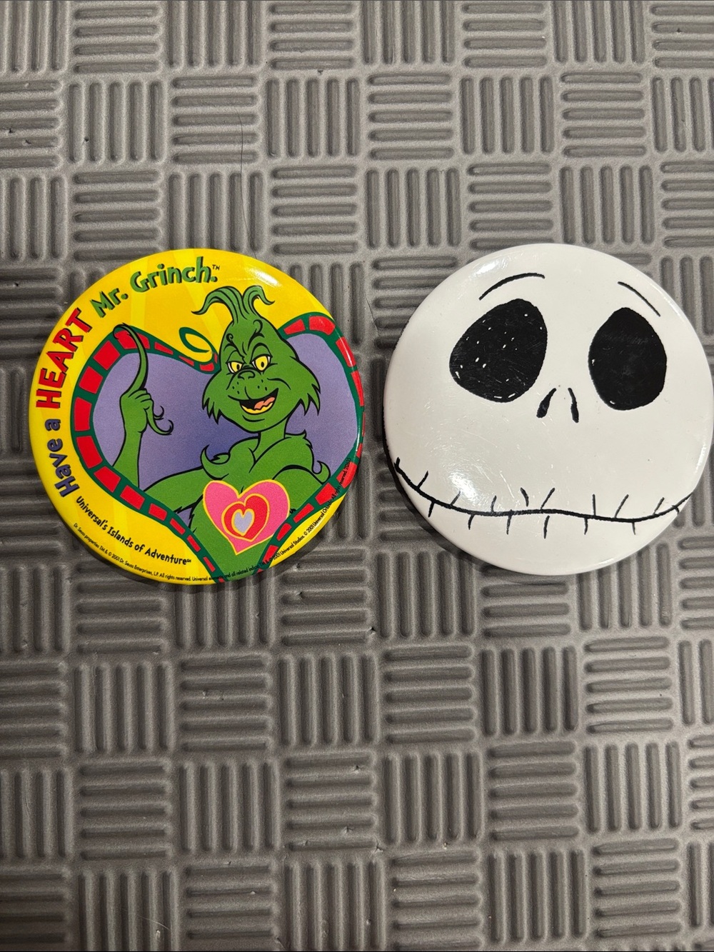 Universal Island of Adventure Mr. Grinch Button Pin and Jack Skellington Pin